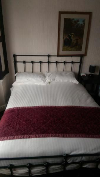 Bugle Hotel Titchfield Room photo